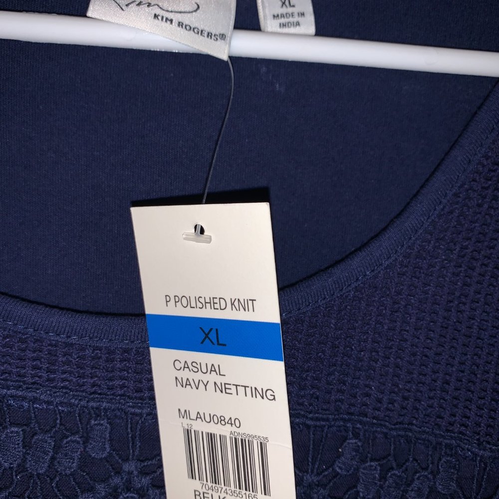 Ladies Top - Picture 2 of 2
